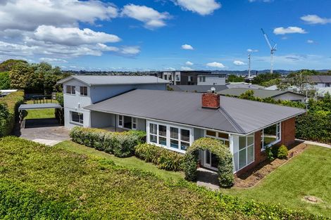 Photo of property in 8 Abel Tasman Avenue, Henderson, Auckland, 0610