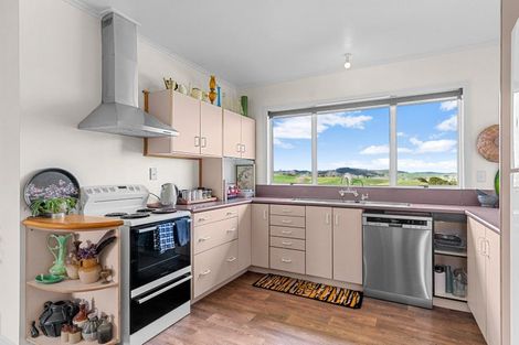 Photo of property in 100 Marohemo Road, Maungaturoto, 0583