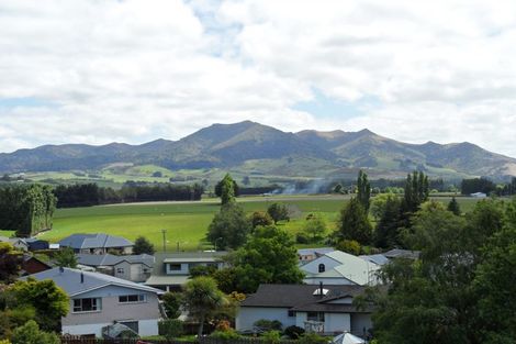 Photo of property in 4 Aotea Crescent, Gore, 9710