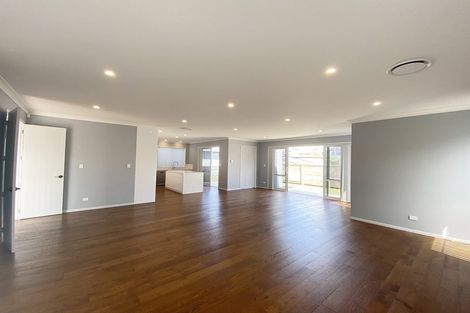 Photo of property in 27 Howe Street, Howick, Auckland, 2014