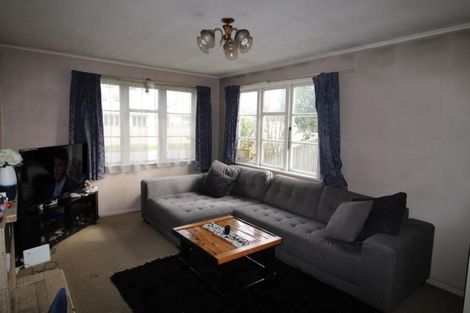 Photo of property in 30 Bateman Avenue, Bryndwr, Christchurch, 8053