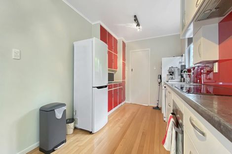 Photo of property in 86 Sylvan Crescent, Te Atatu South, Auckland, 0610