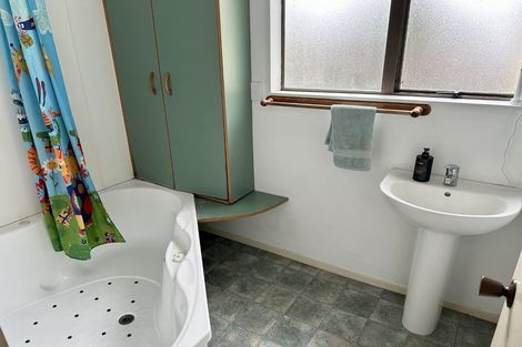 Photo of property in 64 Rhodes Drive, Kelvin Grove, Palmerston North, 4414