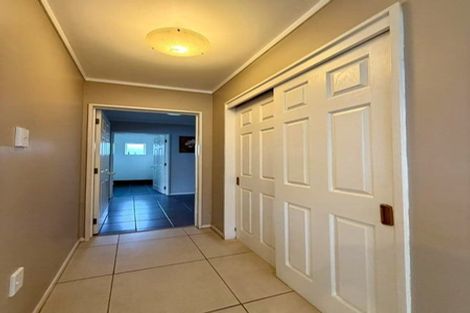 Photo of property in 79 Wairere Road, The Gardens, Auckland, 2105