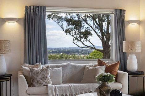 Photo of property in 130 Point View Drive, East Tamaki Heights, Auckland, 2016