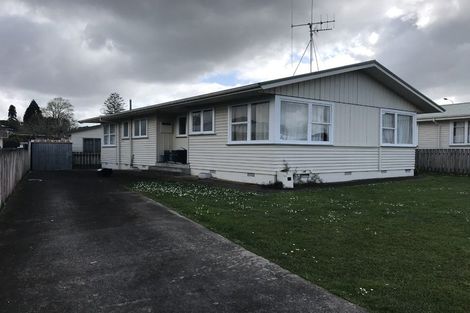 Photo of property in 27 Carrington Avenue, Hillcrest, Hamilton, 3216