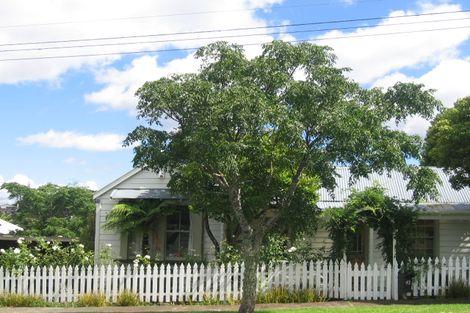 Photo of property in 42 Quadrant Road, Onehunga, Auckland, 1061