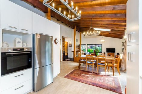 Photo of property in 1 Manu Grove, Waikanae, 5036