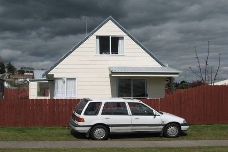 Photo of property in 7b Portland Street, Welcome Bay, Tauranga, 3112