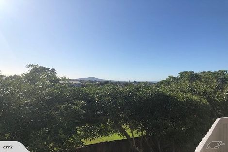 Photo of property in 10 Wilmington Place, Forrest Hill, Auckland, 0620