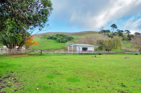 Photo of property in 72 Lyon Road, Waimauku, 0883