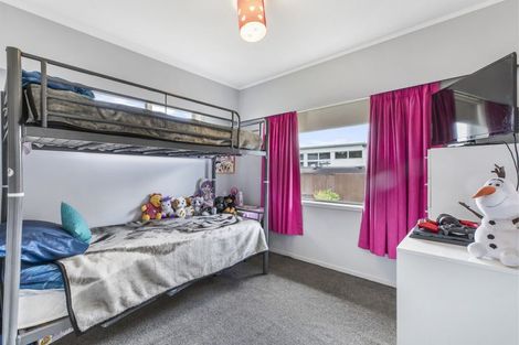 Photo of property in 2/14 Cosgrave Road, Papakura, 2110