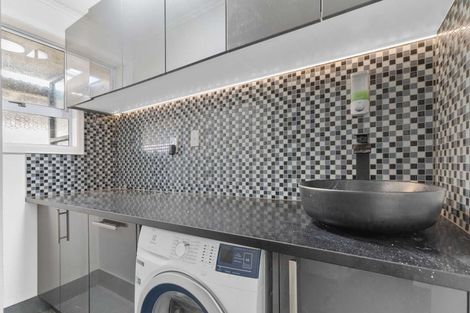 Photo of property in 417 Great South Road, Opaheke, Papakura, 2113