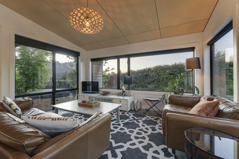 Photo of property in 2 Falconer Rise, Jacks Point, Queenstown, 9371