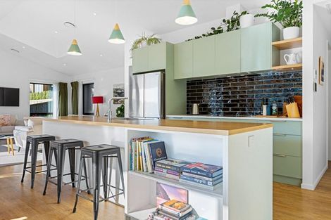 Photo of property in 14 Carex Rise, Cracroft, Christchurch, 8022