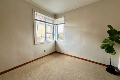 Photo of property in 6 Newarp Street, Balclutha, 9230