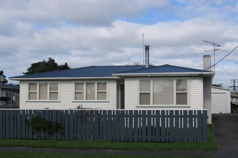 Photo of property in 114 Brandon Street, Featherston, 5710