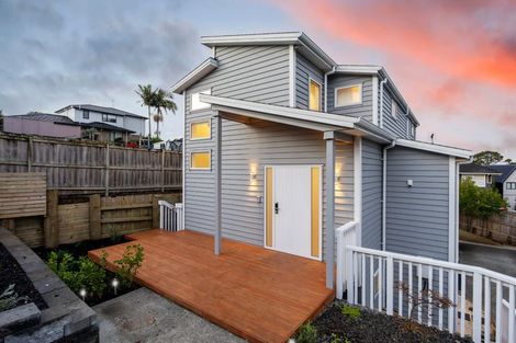 Photo of property in 14a Crystal Avenue, Glendene, Auckland, 0602