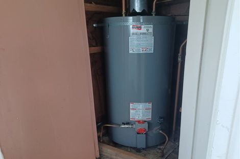 Photo of property in 19 Hereford Street, West End, Palmerston North, 4410