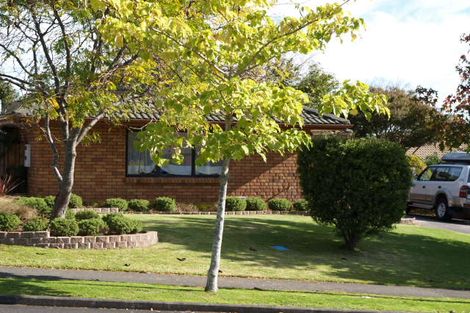Photo of property in 4 Carriage Close, Northpark, Auckland, 2013