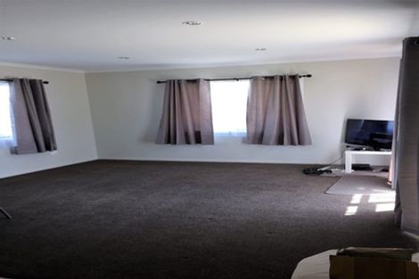 Photo of property in 1 Northolt Road, Fairview Downs, Hamilton, 3214