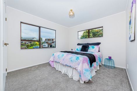 Photo of property in 15 Clearview Heights, Ranui, Auckland, 0612