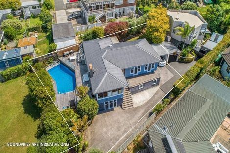 Photo of property in 10 Currey Crescent, Milford, Auckland, 0620