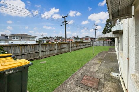 Photo of property in 2/773 Beach Road, Browns Bay, Auckland, 0630