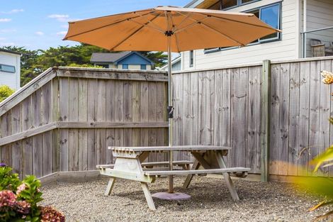 Photo of property in 6 Shoal Place, Whitby, Porirua, 5024
