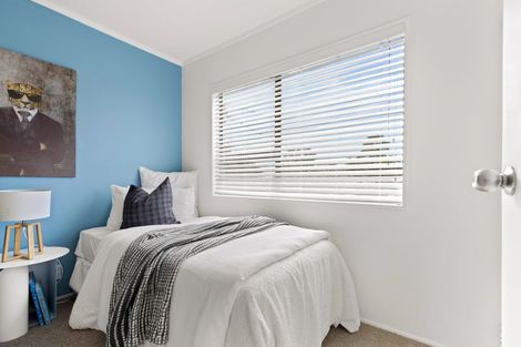 Photo of property in 2/105 Carlisle Road, Torbay, Auckland, 0632