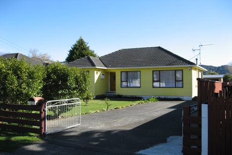 Photo of property in 137 Moohan Street, Wainuiomata, Lower Hutt, 5014