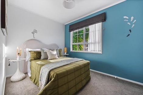 Photo of property in 7 Faram Place, Massey, Auckland, 0614