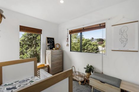 Photo of property in 5/42 Fields Parade, Oteha, Auckland, 0632