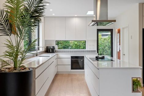 Photo of property in 66 Straven Road, Fendalton, Christchurch, 8014