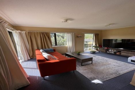 Photo of property in 8 Bushland Grove, Paparangi, Wellington, 6037