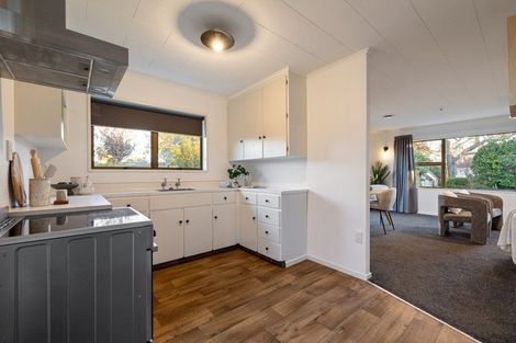 Photo of property in 32 Redwood Grove, Hokowhitu, Palmerston North, 4410