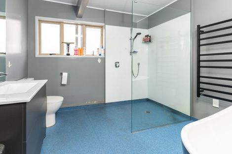 Photo of property in 110a Main Road, Tawa, Wellington, 5028