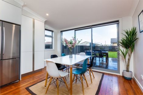 Photo of property in 7 Massey Street, Westown, New Plymouth, 4310