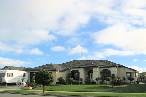 Photo of property in 166 Milne Drive, Paraparaumu, 5032