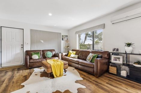 Photo of property in 39 Rebecca Rise, Weymouth, Auckland, 2103