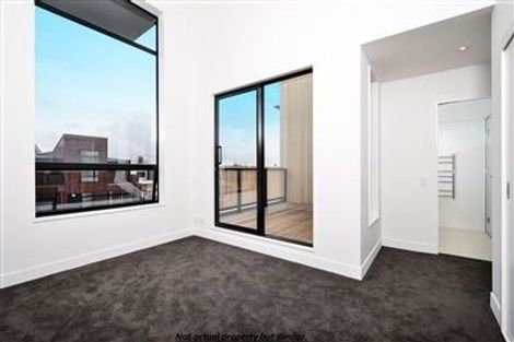 Photo of property in 22 Cochrane Road, Hobsonville, Auckland, 0616