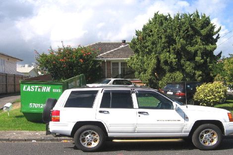 Photo of property in 16 Laureston Avenue, Papatoetoe, Auckland, 2025