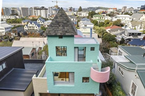 Photo of property in 175 Grant Road, Thorndon, Wellington, 6011