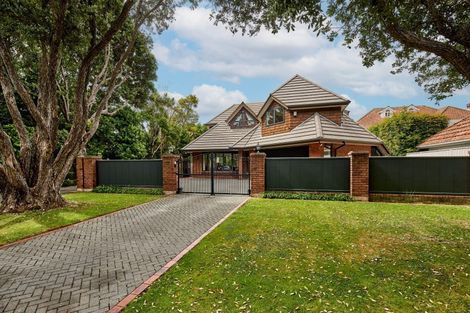 Photo of property in 7 Massey Avenue, Woburn, Lower Hutt, 5010