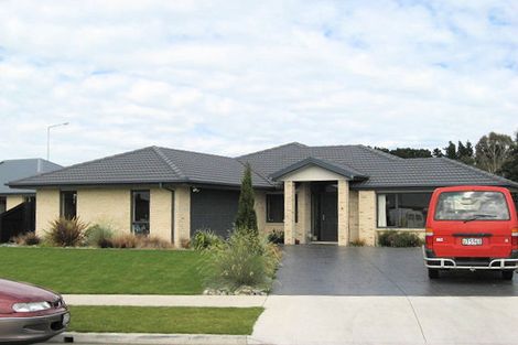 Photo of property in 11 Yellowlees Drive, Kaiapoi, 7630