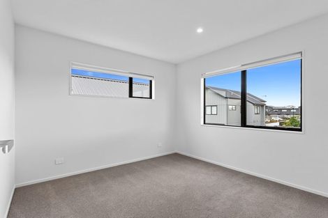 Photo of property in 17 Park Green Avenue, Rosehill, Papakura, 2113