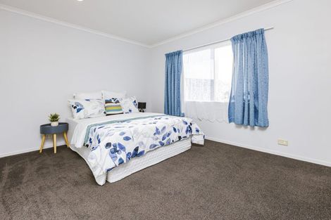 Photo of property in 35 Croftview Road, Wattle Downs, Auckland, 2103