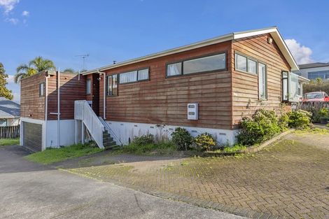 Photo of property in 1/410 Glenfield Road, Glenfield, Auckland, 0629