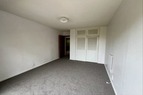 Photo of property in 18 Wade River Road, Stanmore Bay, Whangaparaoa, 0932