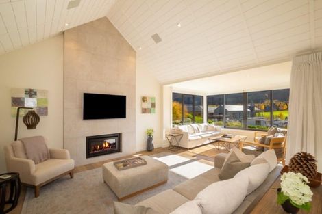 Photo of property in 7 Ogilvie Lane, Arrowtown, 9371